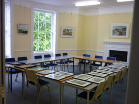 Yellow seminar room Kennaway House